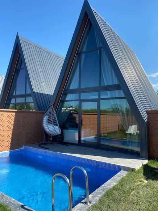 Triangle Life Suit Hotel คาร์เทเพ ภายนอก รูปภาพ